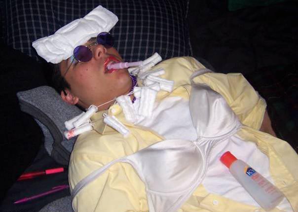 737-party-tampon-king.jpg